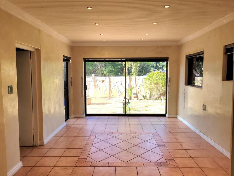 6 Bedroom Property for Sale in Stellenberg Western Cape